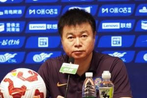 于根伟：黄嘉辉因为个人事宜没能进入名单 王秋明替补就是留后手