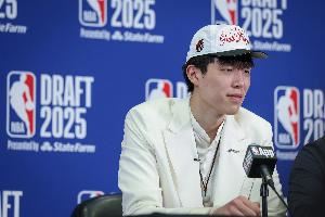 记者：挑选1名现役NBA球员作为模板 杨瀚森：申京 很喜欢看他打球